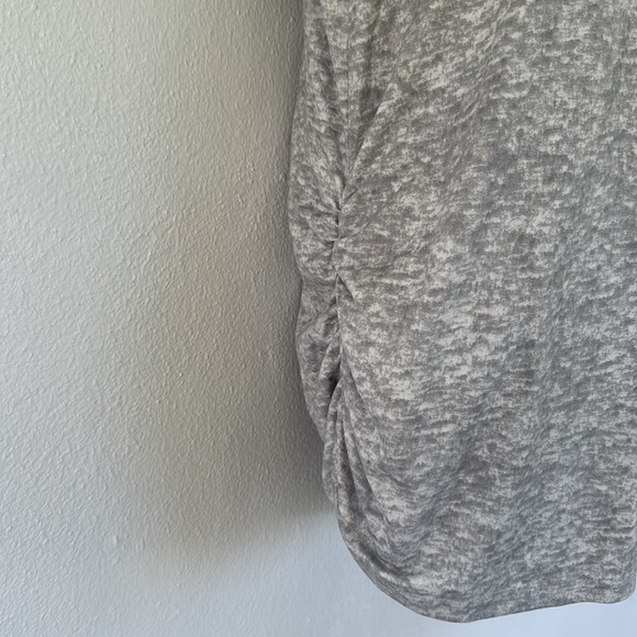 Emma’s Expressions Maternity gray crewneck short sleeve ruched tee medium - Picture 6 of 10